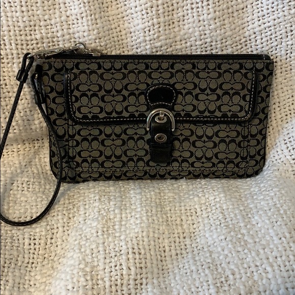 Wristlet - Picture 2 of 6